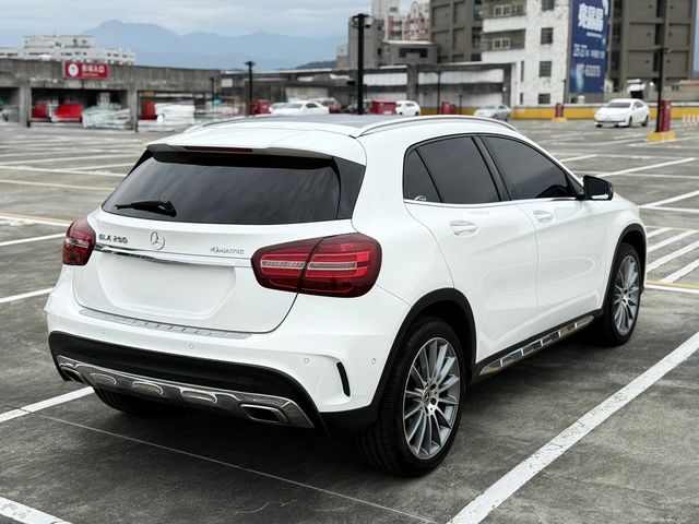 M-BENZ賓士 GLA250  第14張相片
