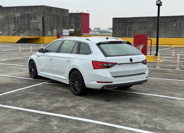 SKODA司科達 SUPERB COMBI  第8張相片