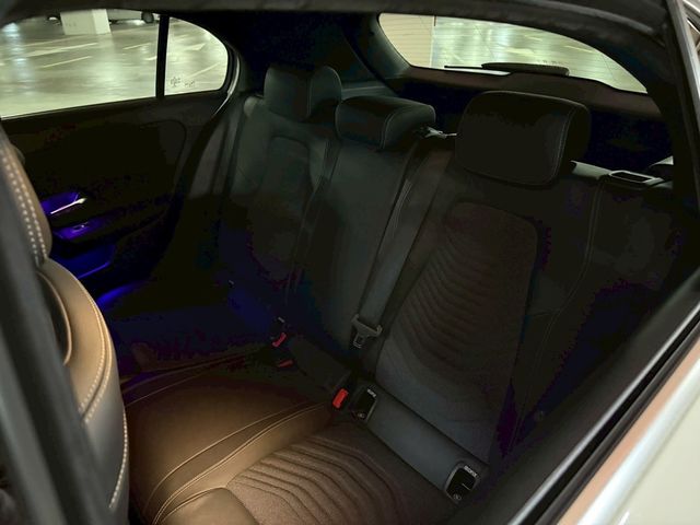 M-BENZ賓士 A180  第7張相片