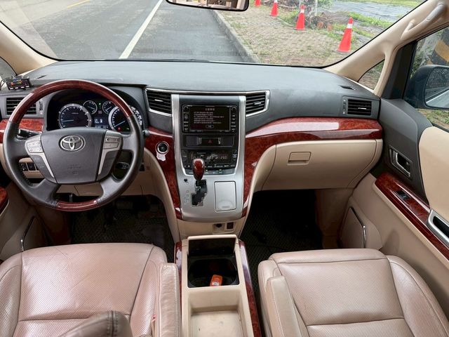 TOYOTA豐田 ALPHARD  第8張相片