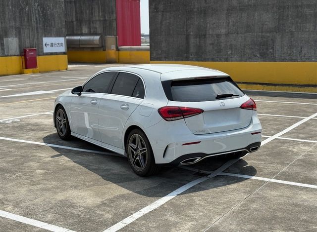 M-BENZ賓士 A180  第3張相片