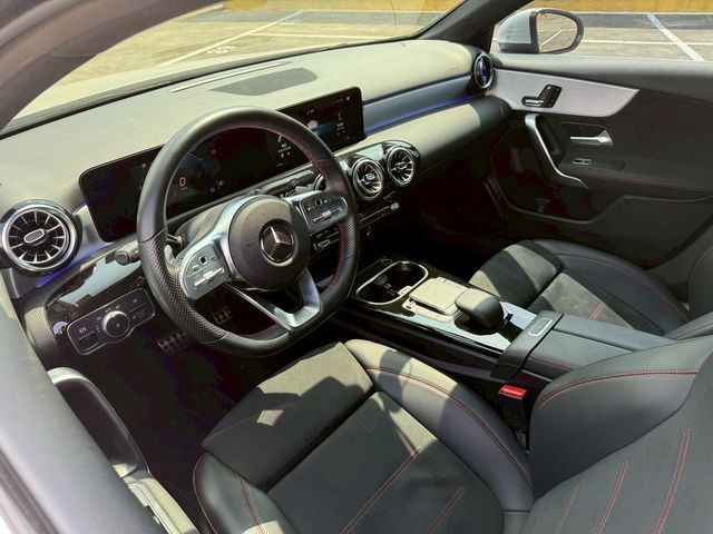 M-BENZ賓士 A180  第7張相片