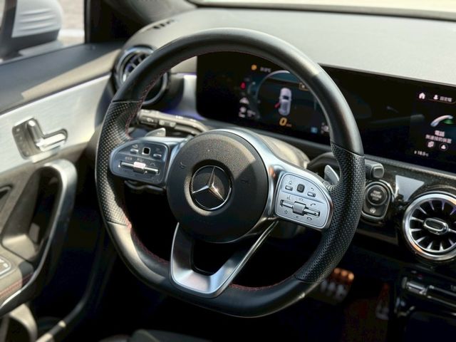 M-BENZ賓士 A180  第10張相片