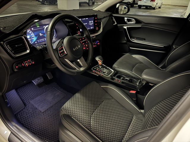 KIA起亞 CEED  第8張相片