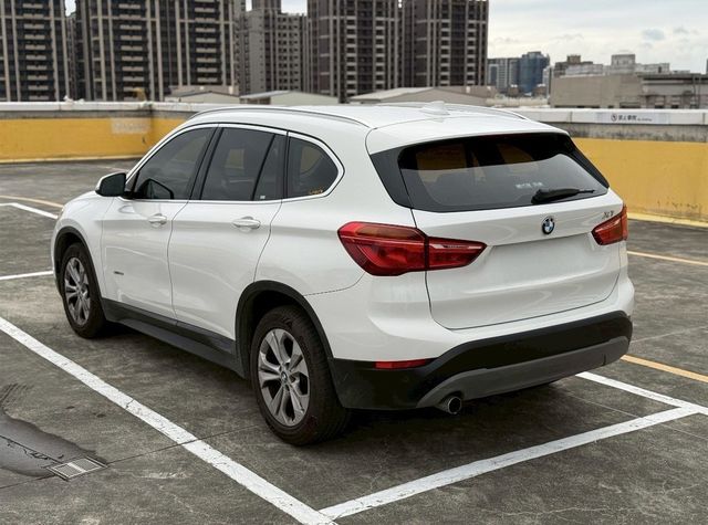 BMW寶馬 X1  第4張相片
