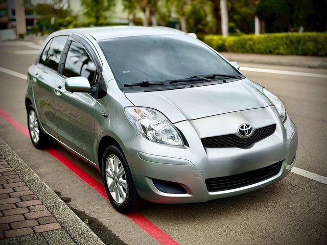 TOYOTA豐田 YARIS  第2張相片