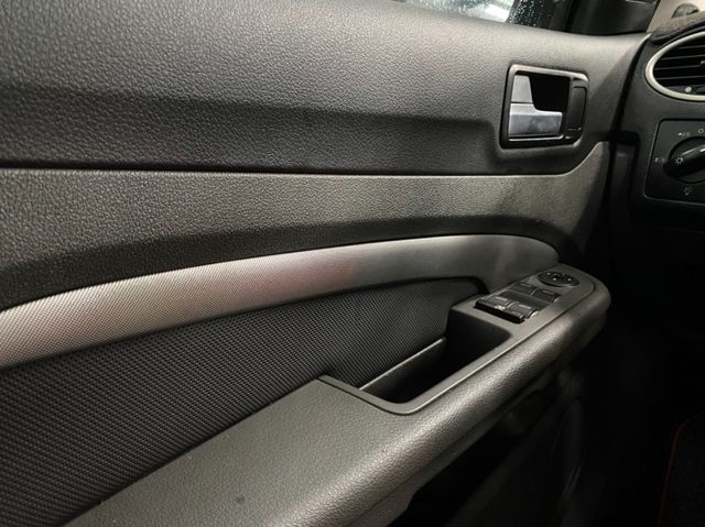 FORD福特 FOCUS  第10張相片