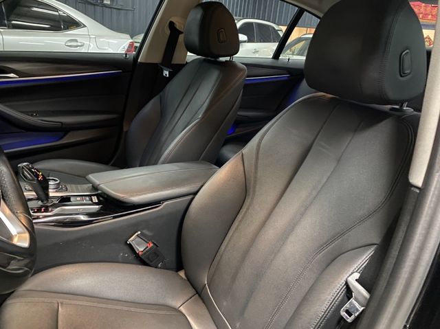 BMW寶馬 520D  第7張相片