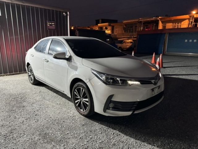 TOYOTA豐田 ALTIS  第2張相片