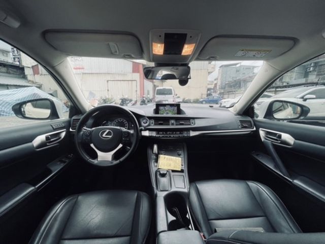 LEXUS凌志 CT200H  第5張相片
