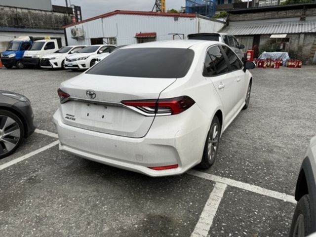 TOYOTA豐田 ALTIS  第4張相片