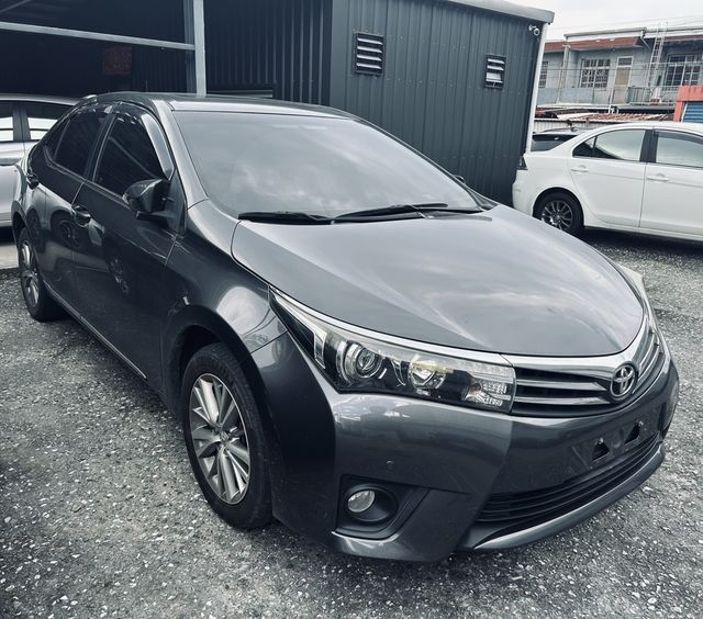 TOYOTA豐田 ALTIS  第1張相片