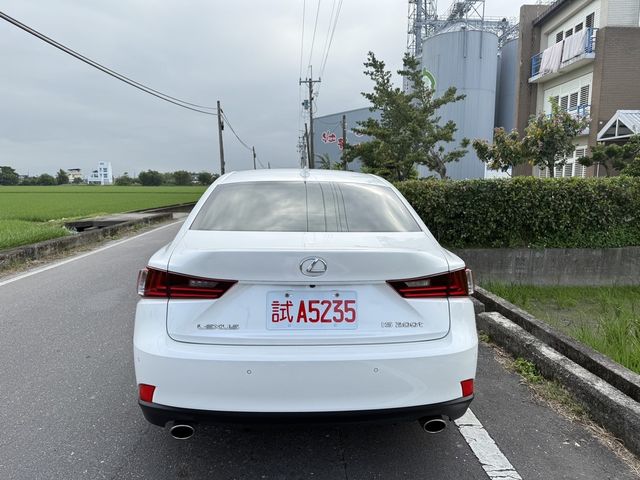 LEXUS凌志 IS200T  第2張相片