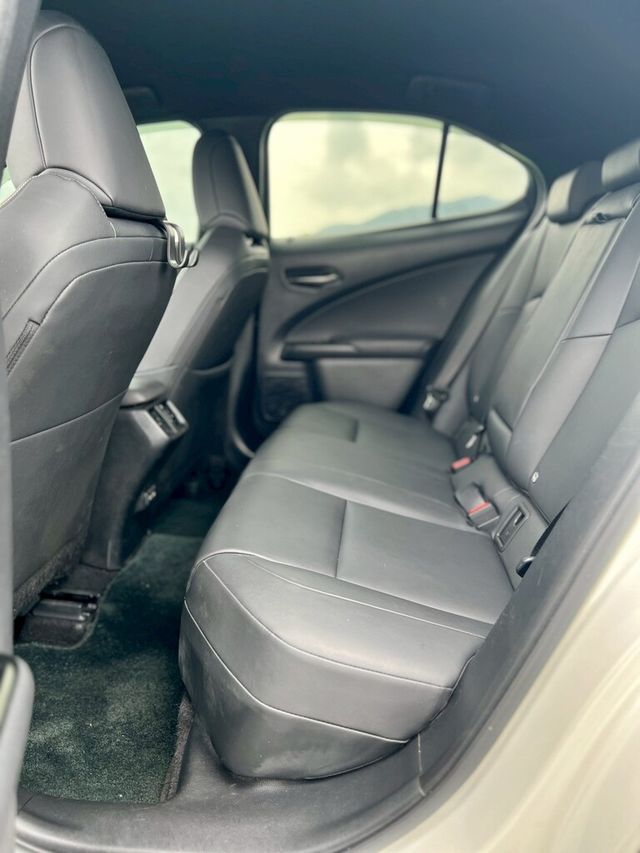 LEXUS凌志 UX200  第7張相片