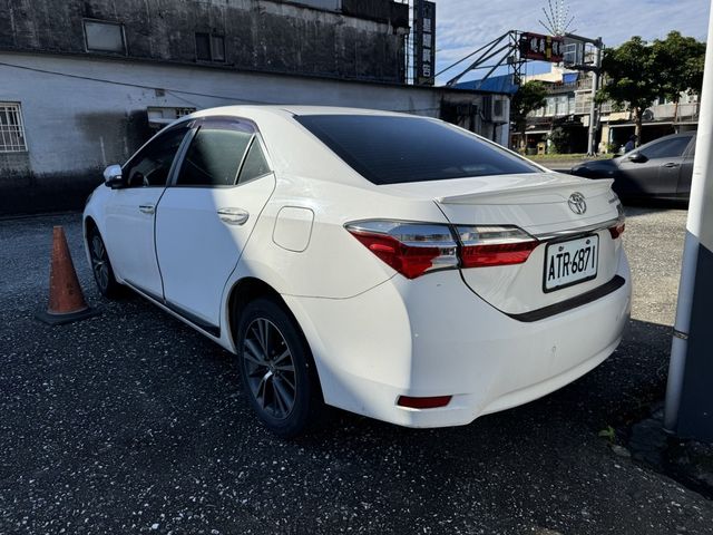TOYOTA豐田 ALTIS  第2張相片
