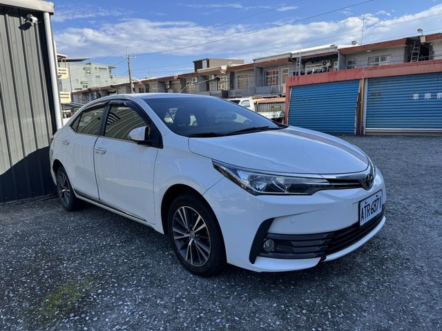 TOYOTA豐田 ALTIS  第3張相片