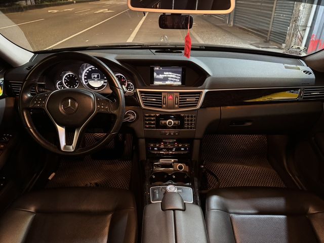 M-BENZ賓士 E200  第5張相片