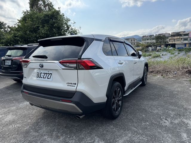 TOYOTA豐田 RAV4  第2張相片