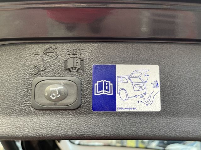 1.5cc 超值休旅車 免鎖匙啟動 盲點偵測 腳踢電動尾門 全景天窗 頂級版 新車99.9萬  第12張相片