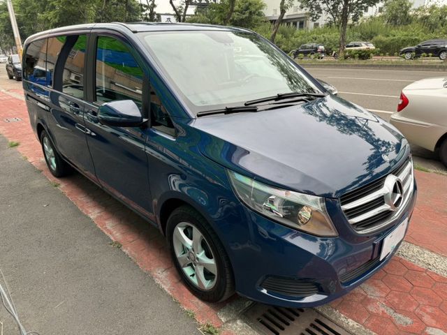 2016 V250D  2.2 柴油 八人座 稀有雙開電動門  認證車 低里程  第3張相片