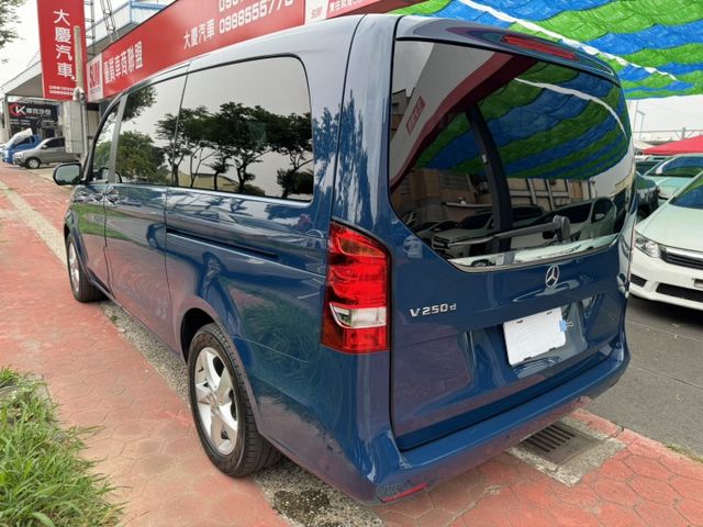 2016 V250D  2.2 柴油 八人座 稀有雙開電動門  認證車 低里程  第6張相片