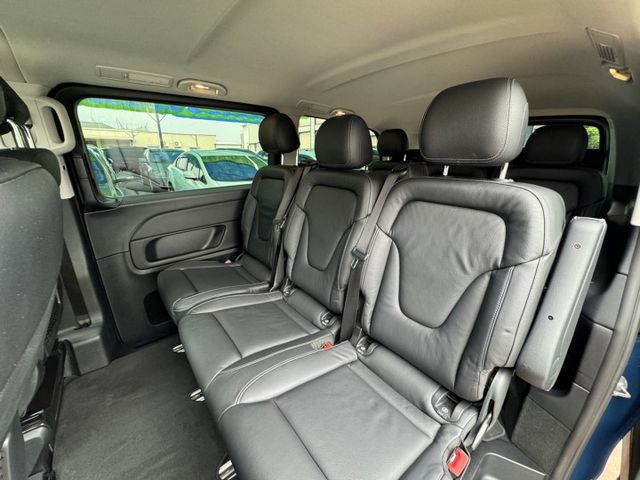 2016 V250D  2.2 柴油 八人座 稀有雙開電動門  認證車 低里程  第8張相片