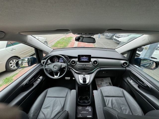 2016 V250D  2.2 柴油 八人座 稀有雙開電動門  認證車 低里程  第11張相片