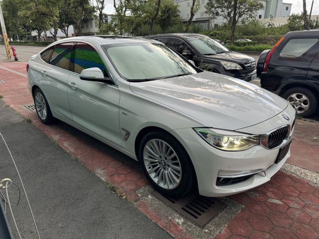 320GT版 白色美車 原版認證車 歡迎來店賞車  第3張相片