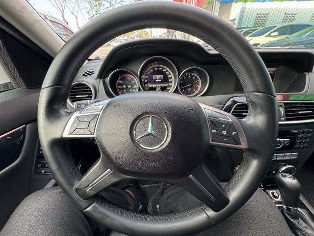 C-CLASS SEDAN W204  第9張相片