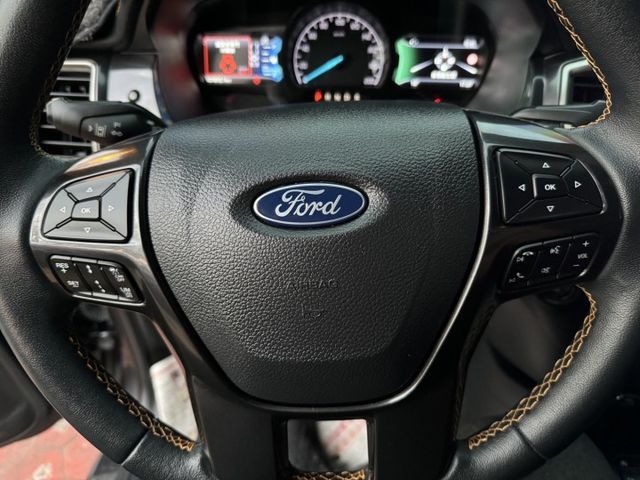 頂級 運動型 皮卡 大雙廂 加購後車斗簾  第11張相片