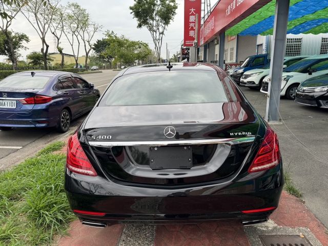新車價550萬 認證車 里程保證 滿滿的配備 等您來鑑賞 高貴不貴  第5張相片