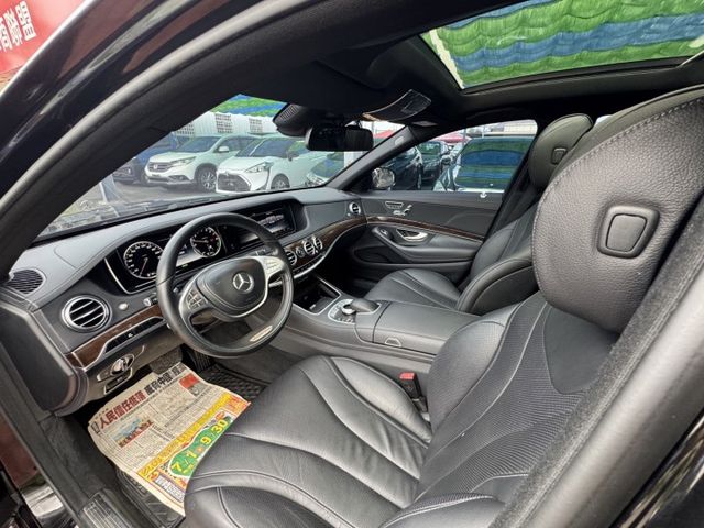 新車價550萬 認證車 里程保證 滿滿的配備 等您來鑑賞 高貴不貴  第7張相片