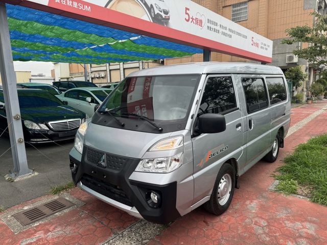 自排 8人客貨 盲點偵測 定速 全新第三排座椅未使用  第1張相片
