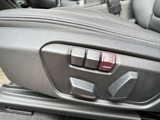 BMW X1 sDrive20I 漂亮認證車  領航版 IKEY 抬顯 全景天窗 電動座椅 雙區恆溫 倒車顯影 電尾門  第8張相片