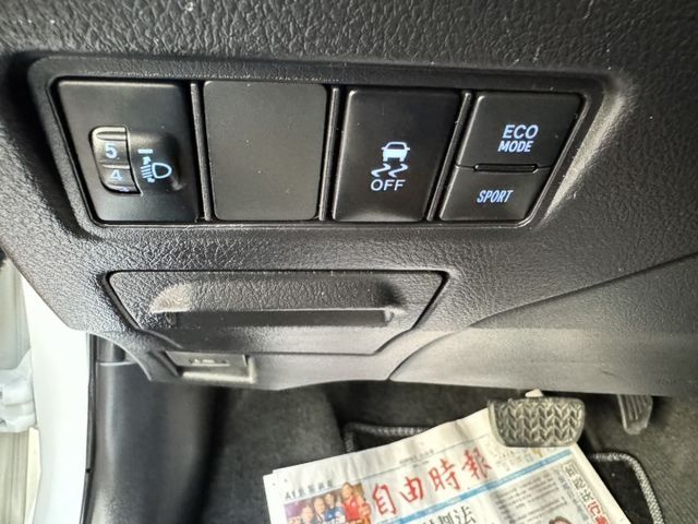 罕見 S 版 一鍵啟動 摸門開關 恆溫空調 防滑系統  第9張相片