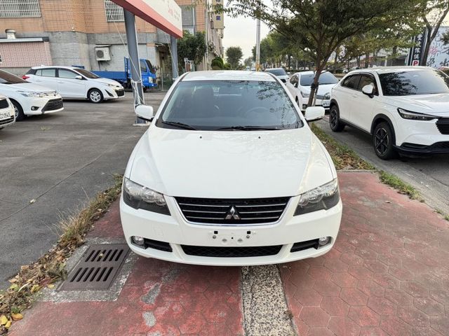 FORTIS IO 版 里程僅跑14萬 原版認證車 代步最佳首選  第2張相片