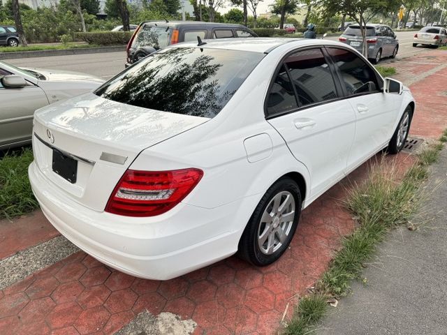 C-CLASS SEDAN W204  第4張相片