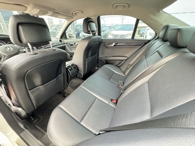C-CLASS SEDAN W204  第8張相片