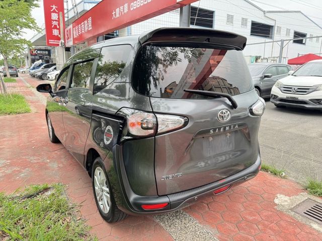 SIENTA  第6張相片