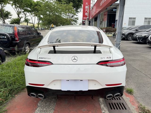 賓士總代理/認證車/可辦租賃/貸款低利率/低里程 GT43 /滿配  第5張相片