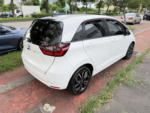 最佳都會小車  低油耗  高妥善率 代步 跑業務的好幫手  第4張相片