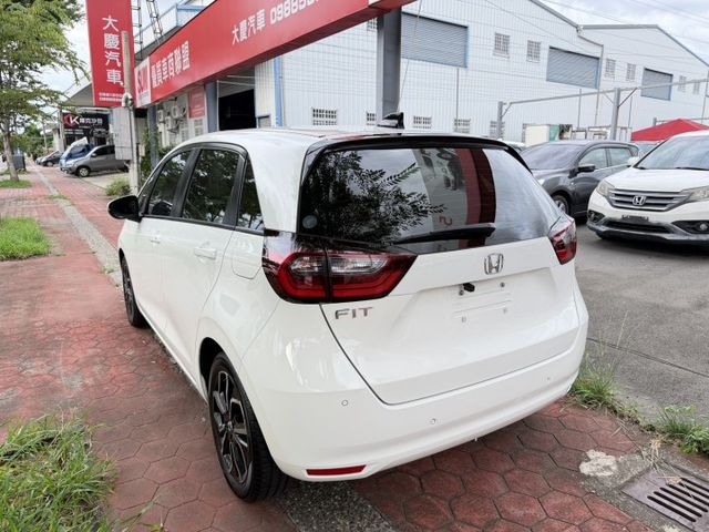 最佳都會小車  低油耗  高妥善率 代步 跑業務的好幫手  第6張相片