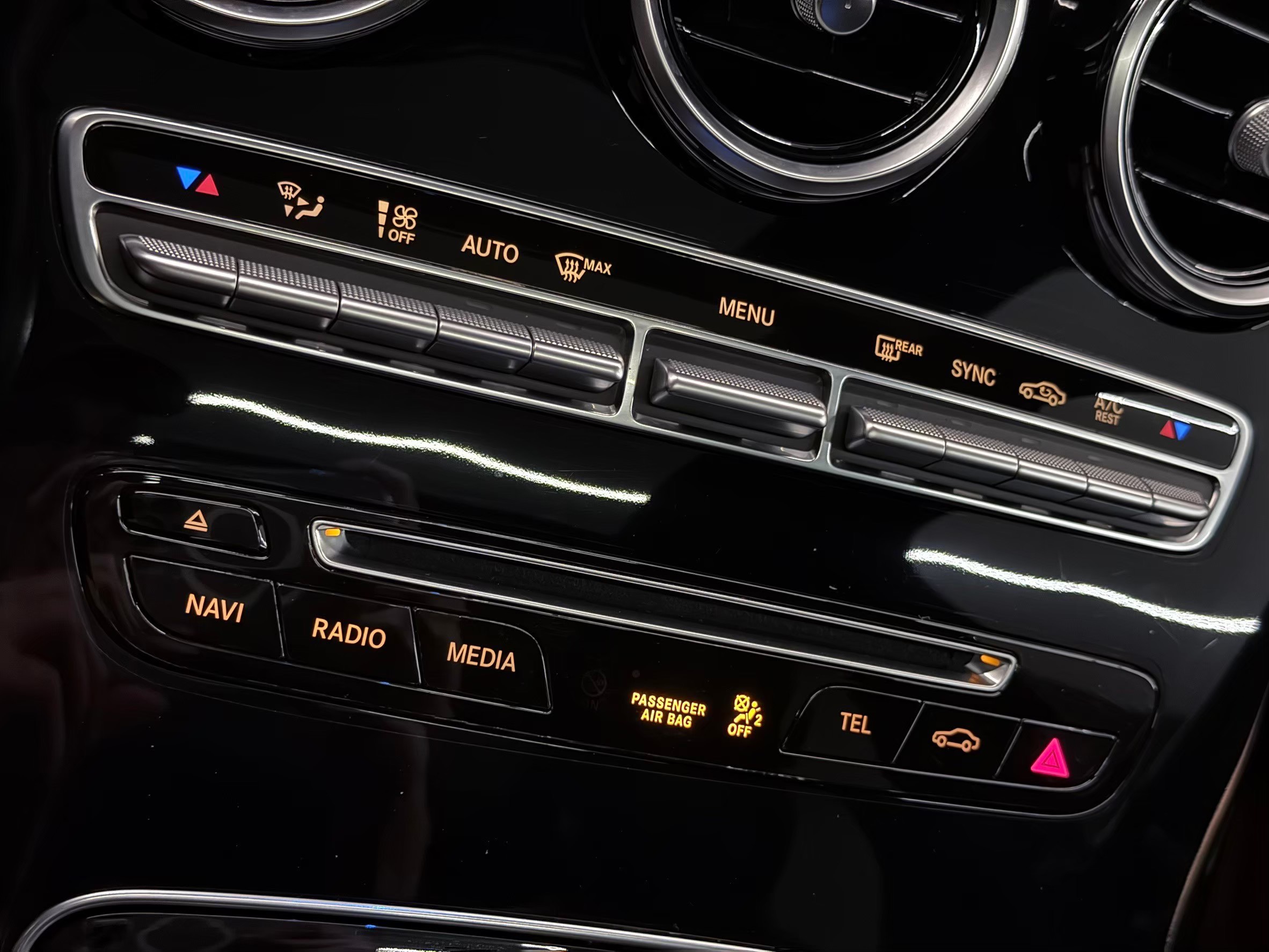 【瑋哲-德國萊因CPO】正2018式GLC300 SUV 4M VIN#097227  第9張相片
