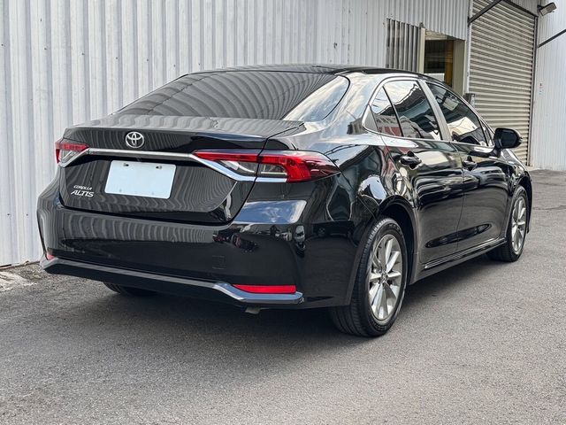 TOYOTA豐田 ALTIS  第2張相片