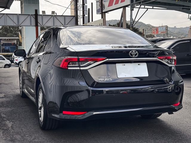 TOYOTA豐田 ALTIS  第4張相片