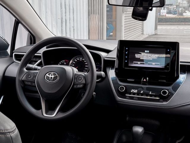 TOYOTA豐田 ALTIS  第6張相片
