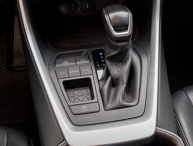 TOYOTA豐田 RAV4  第10張相片