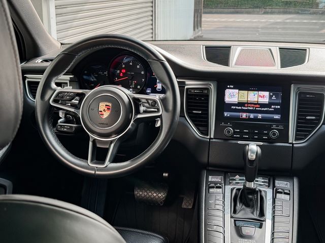 PORSCHE保時捷 MACAN  第4張相片