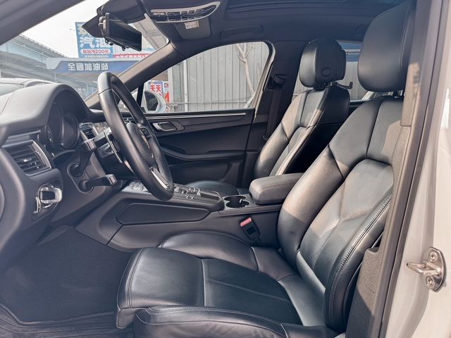 PORSCHE保時捷 MACAN  第5張相片