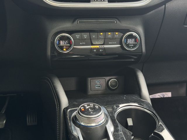 FORD福特 KUGA  第11張相片